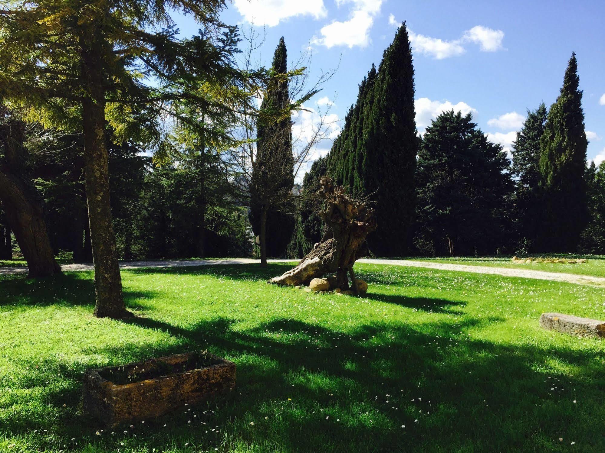 Convento Di San Francesco Mondaino Bed & Breakfast Exterior photo