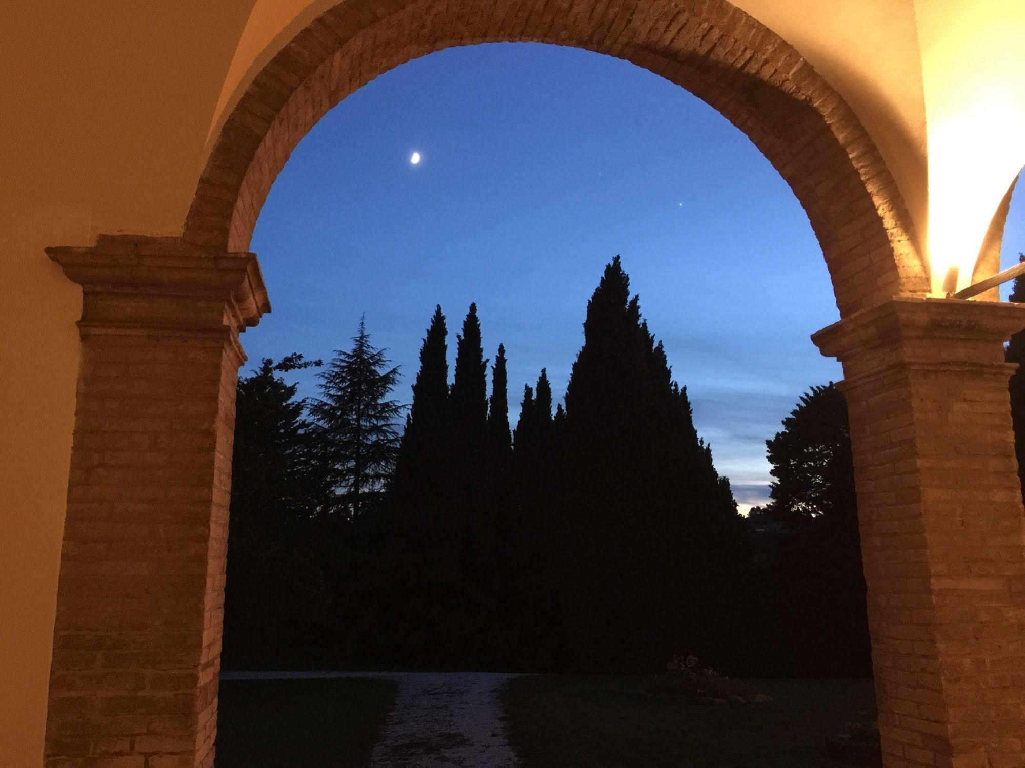 Convento Di San Francesco Mondaino Bed & Breakfast Exterior photo
